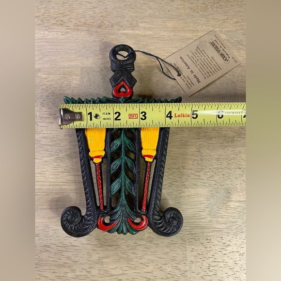 John Wright Cast Iron Broom‎ Trivet Vintage Painted - Picture 5 of 6